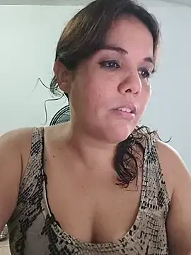 Stripchat Live Porn of Bellapotencia1985