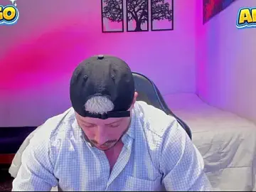 Stripchat Watch Live Sex Cams of AlexJaz11