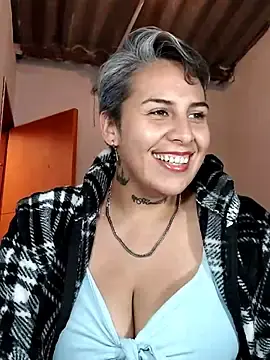Stripchat Live Sex Cam of Yessi_rousse