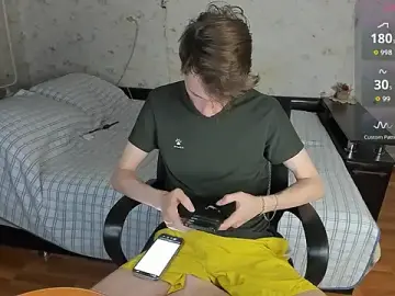 Stripchat Live Sex Cam of ERICK__DEEN