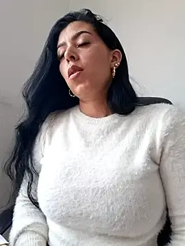 Stripchat Adult Webcam of Luianna