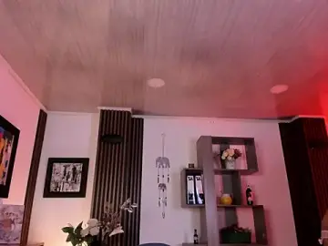 Stripchat Live Porn of Valentiina_Castillo
