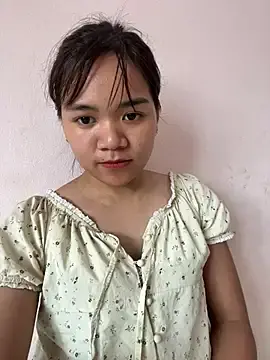 Stripchat Free Porn Cam of Ari_baby9