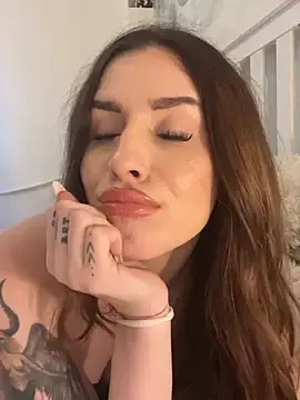 Stripchat Nude Webcam of AriaAdda