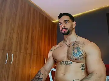 Stripchat Sex Cam of massimo_visconti