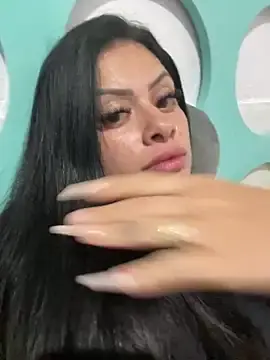 Stripchat Watch Live Sex Cams of belababyy