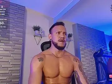 Stripchat Best Webcam of ARON_TAYLER01