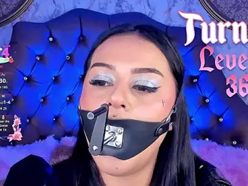 Stripchat Live Sex Cam of SoffiQueen