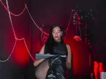 Stripchat Live Sex Cam of ValeryMooon