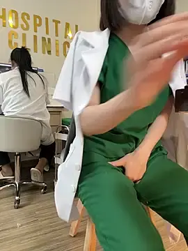 Stripchat Live Sex Cam of secretly_masturbating