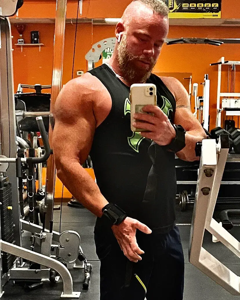 Muscledick40