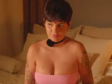 Stripchat Live Sex Cam of Ammberjay_