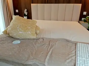 Stripchat Live Sex of Saradiamond1