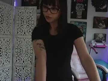 Stripchat Live Sex Cam of makiyahbelle