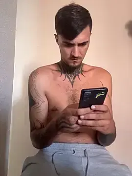 Stripchat Nude Webcam of JovenTatto00