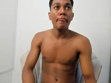 Stripchat Free Porn Cam of An_fox23