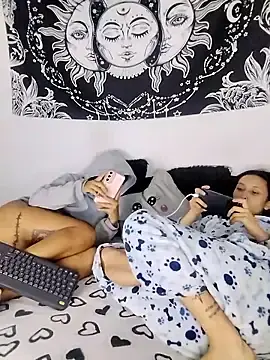 Stripchat Nude Webcam of emily_n_abby