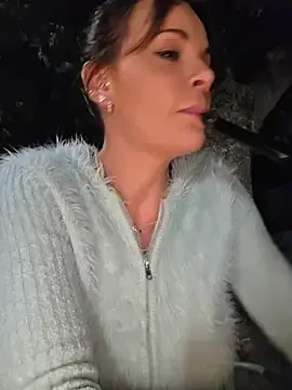 Stripchat Live Sex Cam of JuneLaFrenchie