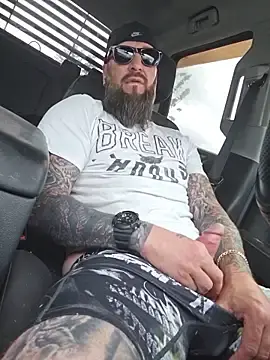 Stripchat Best live sex cam show of Beardedtattood
