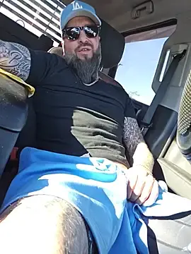 Stripchat Watch Live Sex Cams of Beardedtattood