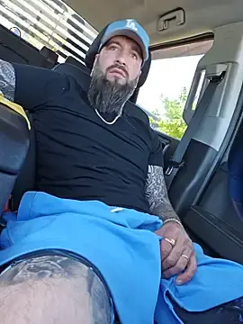 Stripchat Nude Webcam of Beardedtattood