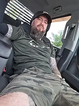 Stripchat Sex Cam of Beardedtattood