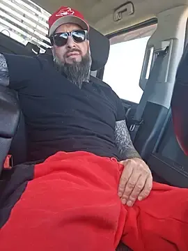 Stripchat Watch Live Sex Cams of Beardedtattood