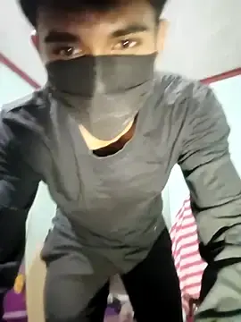 Stripchat Live Sex Cam of Ms_Roy24