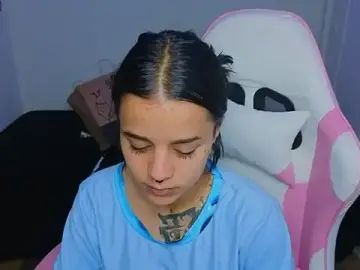 Stripchat Watch Live Sex Cams of Nicole_Foxx_