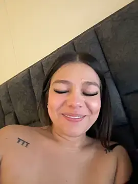 Stripchat Adult Webcam of Alyshanon18