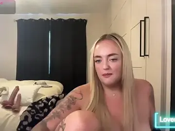 Stripchat Best Webcam of CurvyWetWife