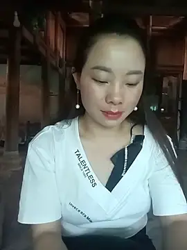 Stripchat Live Sex Cam of Just-sunbeam