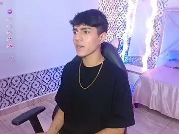 Stripchat Free Porn Cam of Damian_tay