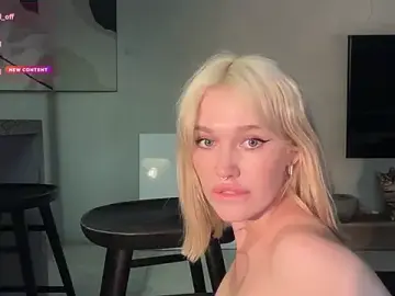 Stripchat Best Webcam of Golden_Aline
