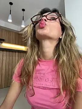 Stripchat Private Sex Chat of cuteluci_