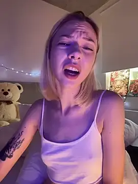 Stripchat Adult Webcams of _urbestie_