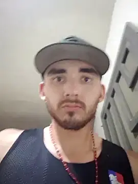 Stripchat Live Sex Cam of kevinsito1