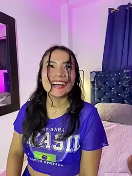 Stripchat Watch Live Sex Cams of Rousse_blue