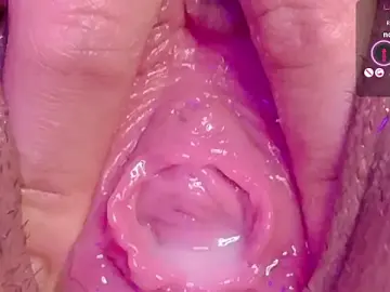 Stripchat Watch Live Sex Cams of Alu_ryu