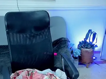 Stripchat Sex Cam of Lucifer_shadow
