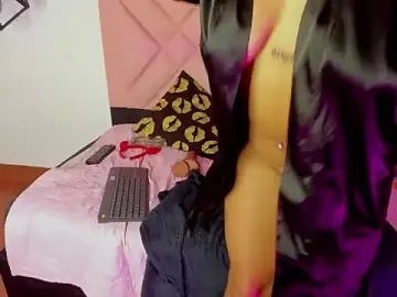 Stripchat Live Sex of isa_cute_1