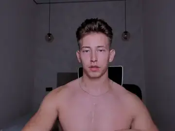 Stripchat Nude Webcam of find0m_master