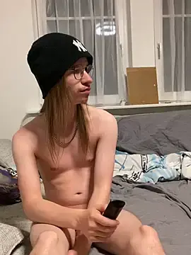 Stripchat Live Sex Cam of YoungSebi