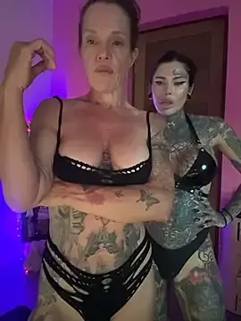 Stripchat Watch Live Sex Cams of mommyselenafit_