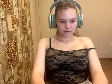 Stripchat Free Porn Cam of HellyRay
