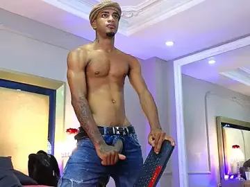 Stripchat Free Porn Cam of AaronCruz_