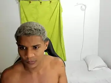 Stripchat Free Porn Cam of corzoethan