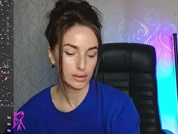 Stripchat Free Live Porn of xx_adrihanna_xx