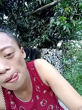 Stripchat Sex Cam of llomayy-love