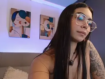 Stripchat Adult Webcam of miaa_saenz1